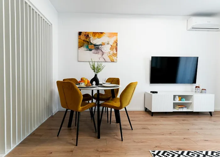 Appartement Sandra - Park-view With Balcony & Parking *