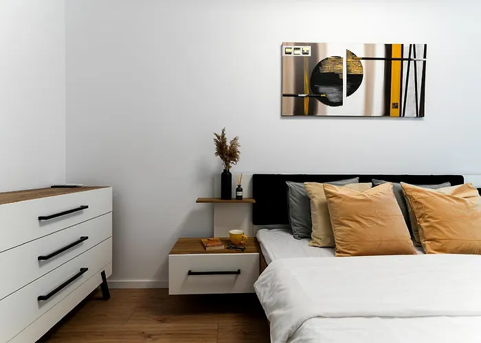 Sandra - Park-view With Balcony & Parking * Boekarest