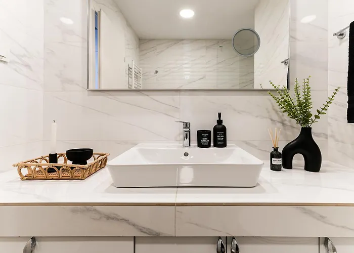 Appartement Sandra - Park-view With Balcony & Parking