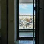 Sandra - Park-view With Balcony & Parking * Bukarest