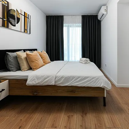 Sandra - Park-view With Balcony & Parking Bukarest