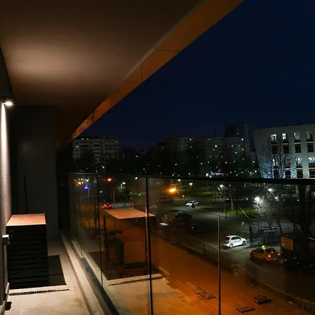Apartman Sandra - Park-view With Balcony & Parking *