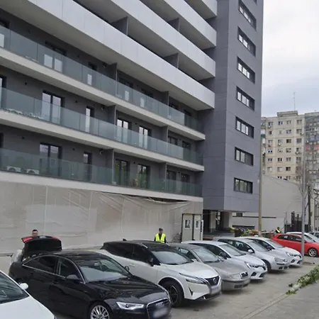Sandra - Park-View Apt Near Obor Market & Metro Station Apartment *