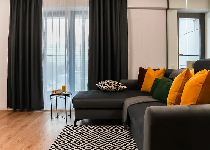 Apartman Sandra - Park-view With Balcony & Parking *