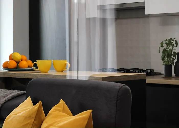 Sandra - Park-view With Balcony & Parking *