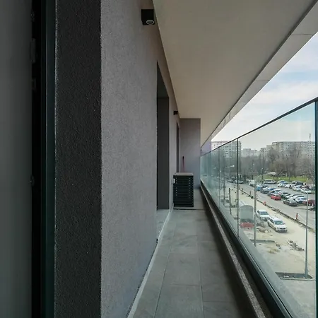 Sandra - Park-view With Balcony & Parking Apartmán *