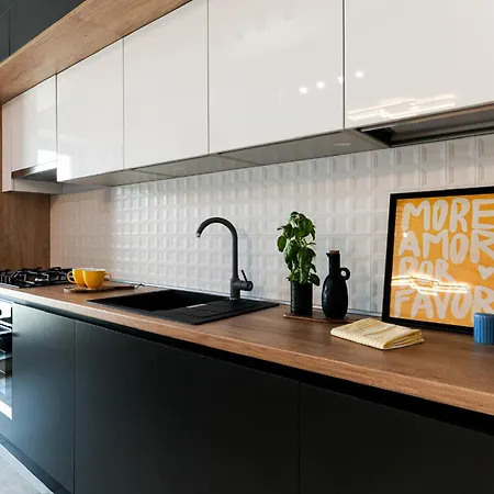 Apartmán Sandra - Park-view With Balcony & Parking Bukurešť