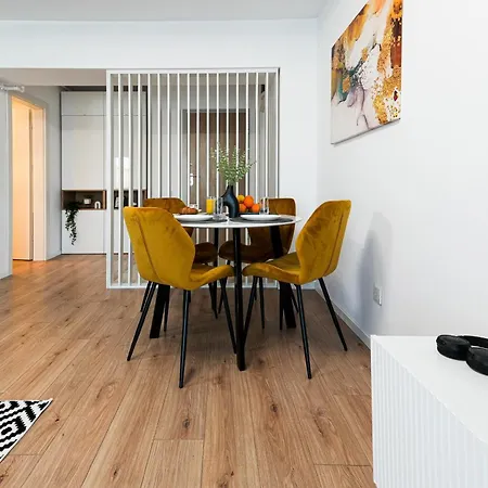 Sandra - Park-view With Balcony & Parking * Bukurešť