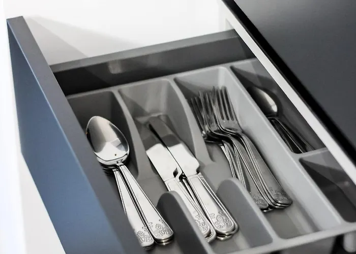 Sandra - Park-view With Balcony & Parking Апартаменти *