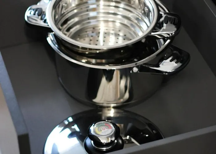 Sandra - Park-view With Balcony & Parking Апартаменти Бухарест