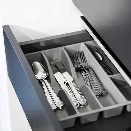 Sandra - Park-view With Balcony & Parking Appartement *